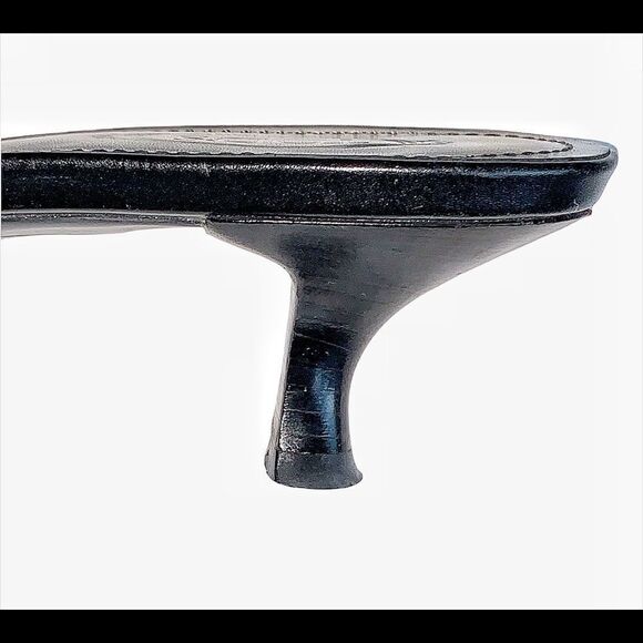 Tod's Black Patent Leather Kitten Heels - 6 1/2 - Picture 6 of 6